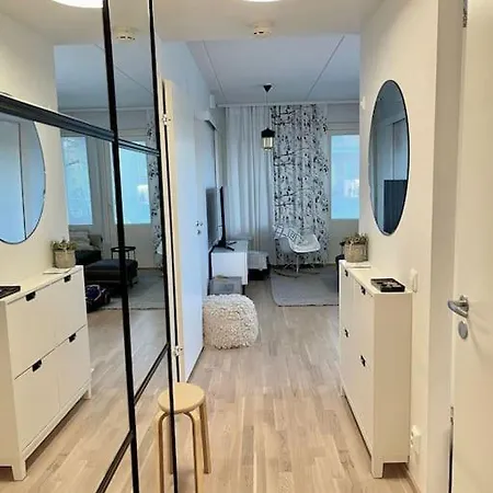 Cozy Aparment With Sauna Nearby Airport شقة *