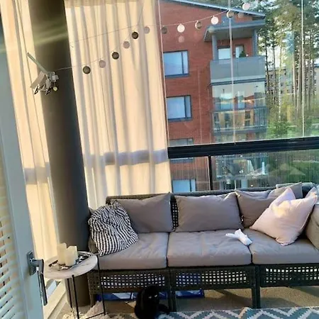 Cozy Aparment With Sauna Nearby Airport شقة